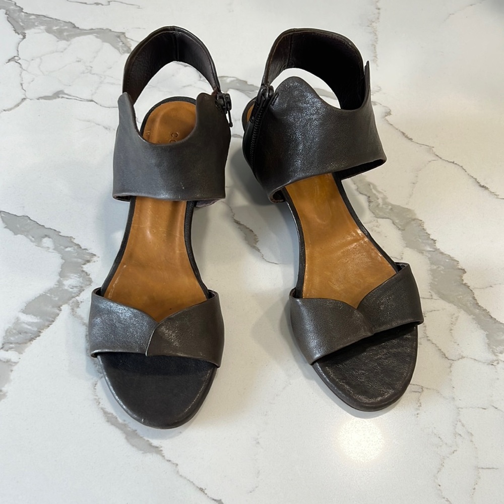 Coclico Low Wedge Sandals Brown Leather Side Zipper Size 10